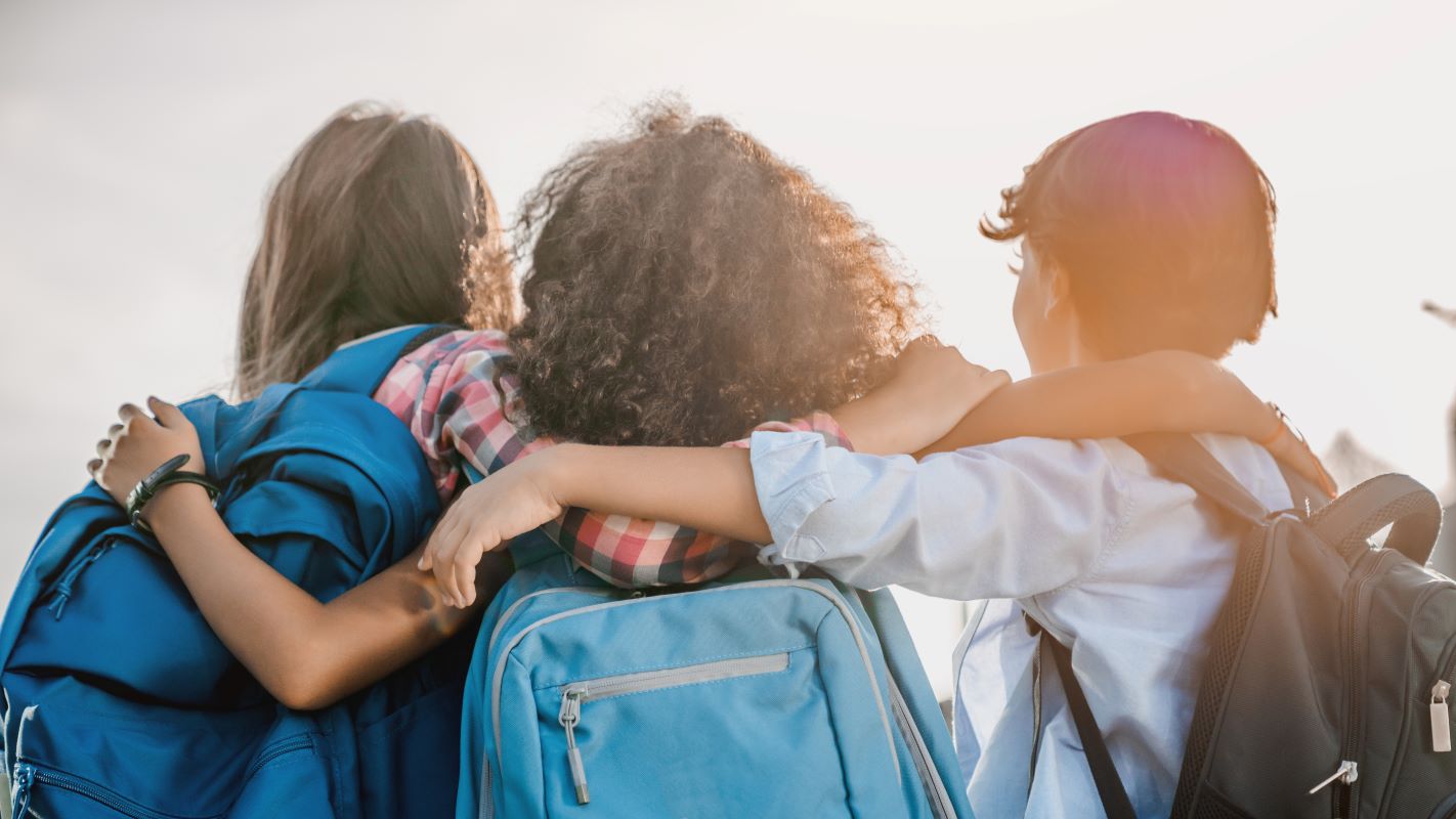 STIAMO CRESCENDO UNA GENERAZIONE FRAGILE? IL PARADOSSO DEI “SI” FACILI E DEL GENITORE AMICO