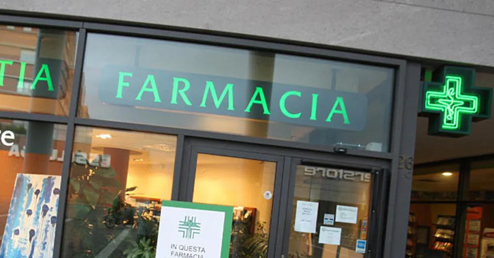 IL COMUNE E GLI SPAZI DI SOSTA DAVANTI ALLE FARMACIE